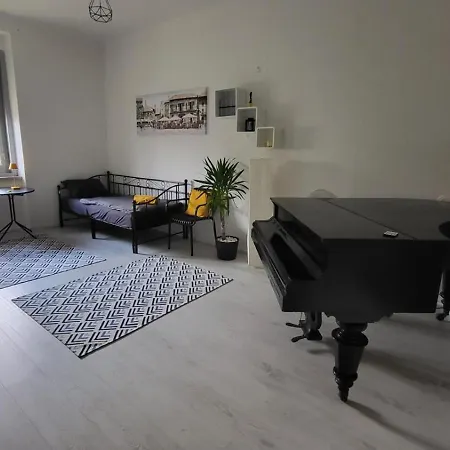 Moon House شقة ترييستي